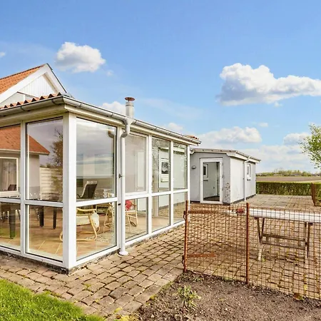 9 Person In Thyholm-by Traum * Thyholm