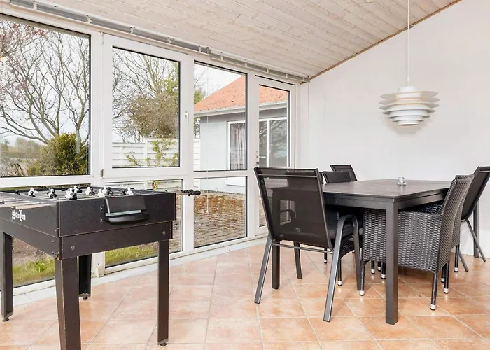 9 Person In Thyholm-by Traum * Thyholm