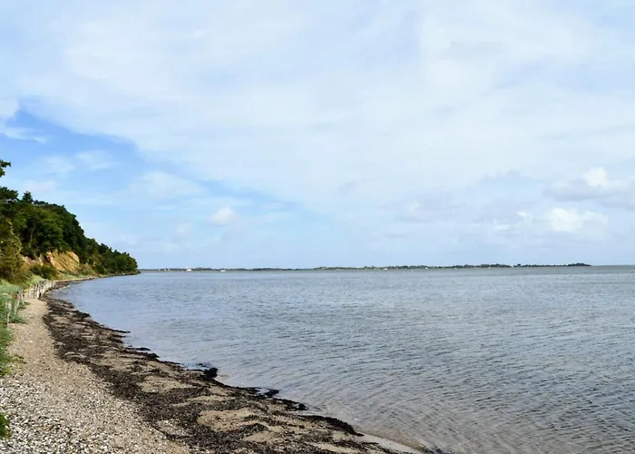 9 Person In Thyholm-by Traum